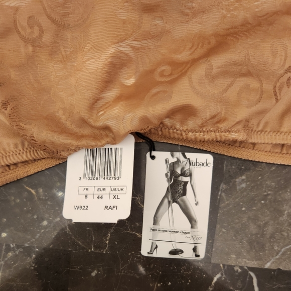 Aubade brief - Picture 3 of 3